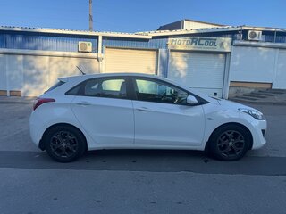2013 Hyundai i30 II, белый, 1030000 рублей, вид 4