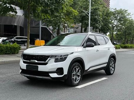 2021 Kia KX3, белый, 1370000 рублей, вид 1