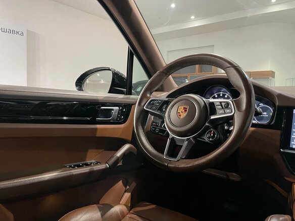 2019 Porsche Cayenne III, чёрный, 5578000 рублей - вид 14