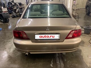 2002 Mitsubishi Galant VIII Рестайлинг, золотистый, 260000 рублей, вид 4