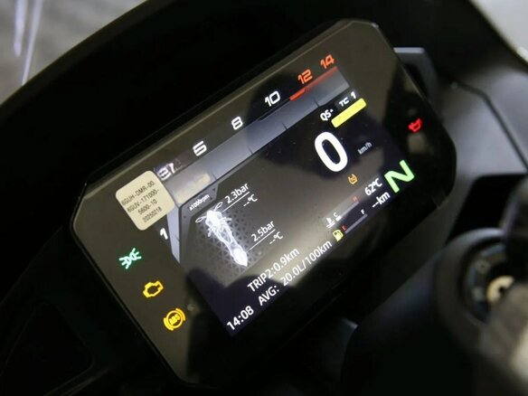 2025 CFMoto 675SR-R, белый - вид 3