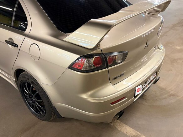 2008 Mitsubishi Lancer X, бежевый, 800000 рублей - вид 3