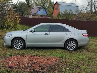 2011 Toyota Camry VI (XV40) Рестайлинг, серебристый, 1250000 рублей, вид 4