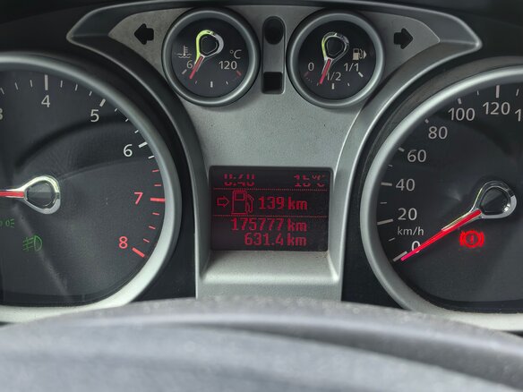 2011 Ford Focus II Рестайлинг, синий, 550000 рублей - вид 4