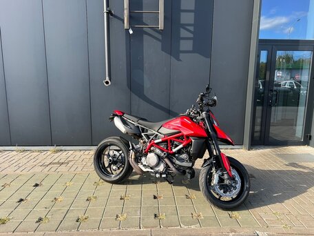 2019 Ducati Hypermotard, красный, 1100000 рублей, вид 2
