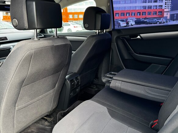 2012 Volkswagen Passat B7, серебристый, 990000 рублей - вид 11