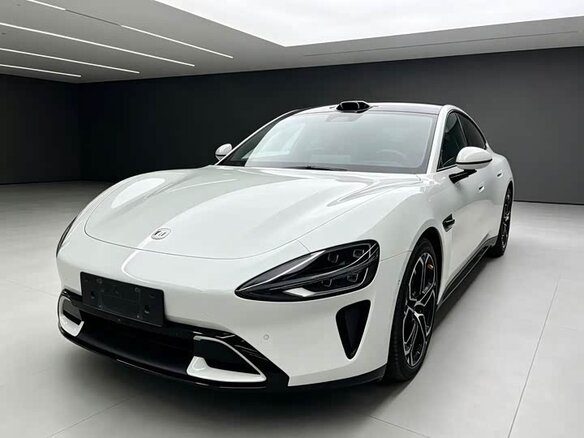 2024 Xiaomi SU7 I, белый