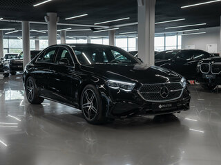 2026 Mercedes-Benz E-Класс 300 VI (W214, S214), чёрный, 9000000 рублей, вид 2
