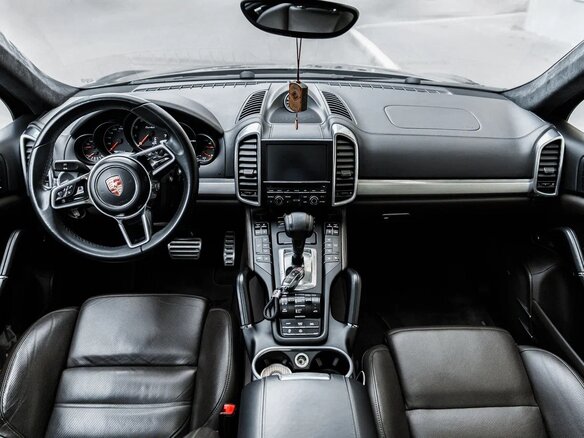 2015 Porsche Cayenne Turbo II Рестайлинг (958), серый, 4850000 рублей - вид 9