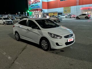 2012 Hyundai Solaris I, белый, 910000 рублей, вид 2
