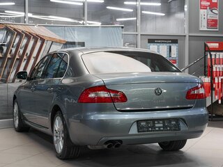 2011 Skoda Superb DSG II, серый, 999000 рублей, вид 4
