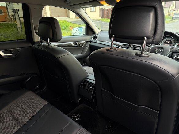 2011 Mercedes-Benz C-Класс 200 III (W204) Рестайлинг, белый, 1400000 рублей - вид 16