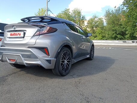 2017 Toyota C-HR I, серый, 2100000 рублей, вид 5