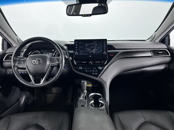 2021 Toyota Camry VIII (XV70) Рестайлинг, белый - вид 15