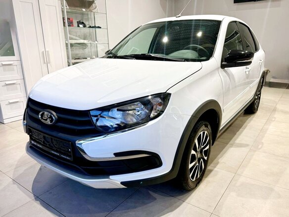 2026 Lada (ВАЗ) Granta Active Cross I Рестайлинг, белый, 1201000 рублей - вид 3