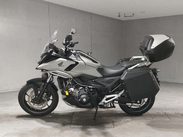 2025 Honda NC 750X, серый - вид 3