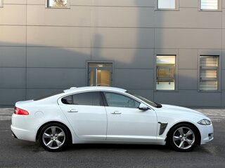 2011 Jaguar XF I Рестайлинг, белый, 1570000 рублей, вид 3