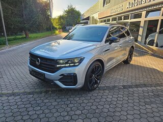 2025 Volkswagen Touareg III Рестайлинг, серебристый, 11870000 рублей, вид 1