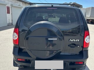 2012 Chevrolet Niva I Рестайлинг, чёрный, 600000 рублей, вид 3