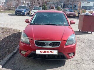 2011 Kia Rio II Рестайлинг, красный, 650000 рублей, вид 1