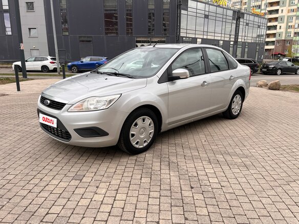 2010 Ford Focus II Рестайлинг, серебристый, 469000 рублей - вид 3
