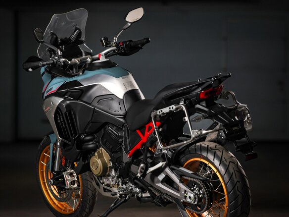 2026 Ducati Multistrada V4, зелёный, 3590000 рублей - вид 2