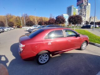 2013 Chevrolet Cobalt II, красный, 420000 рублей, вид 3