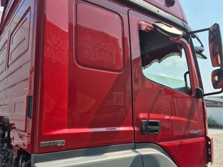 2013 Mercedes-Benz Axor, красный, 3200000 рублей, вид 2