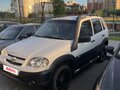 2017 Chevrolet Niva I Рестайлинг, белый, 700000 рублей