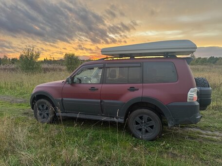 2008 Mitsubishi Pajero IV, пурпурный, 1100000 рублей, вид 3