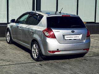 2010 Kia Ceed I, белый, 485000 рублей, вид 3