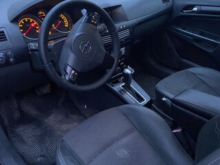 2006 Opel Astra GTC H, чёрный, 549000 рублей, вид 4