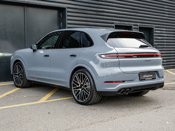 2026 Porsche Cayenne III Рестайлинг, серый, 19790000 рублей - вид 6