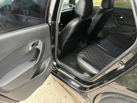 2011 Volkswagen Polo V, чёрный, 630000 рублей, вид 3