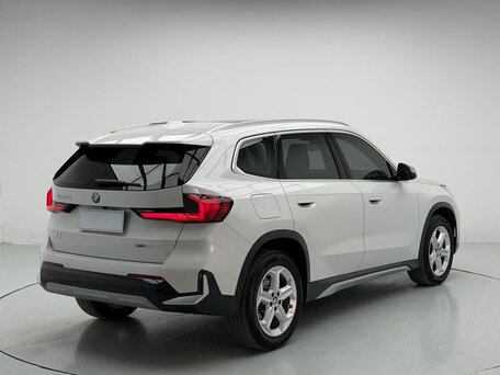 2023 BMW X1 Long 20Li sDrive III (U11/U12), белый, 3355000 рублей, вид 3