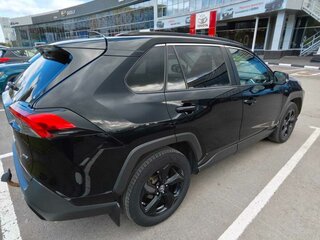 2021 Toyota RAV4 V (XA50), чёрный, 3600000 рублей, вид 3