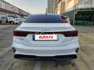 2022 Kia K3 II Рестайлинг, белый, 1690000 рублей, вид 3