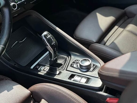 2022 BMW X1 Long 20Li sDrive II (F48) Рестайлинг, золотистый, 2030000 рублей - вид 10