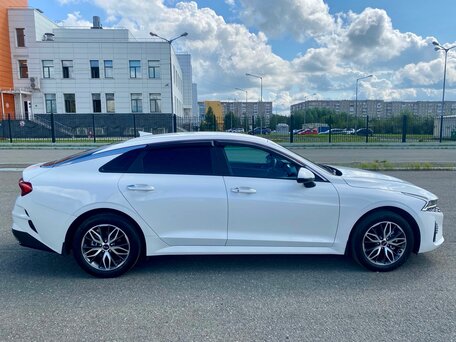 2020 Kia K5 III, белый, 2750000 рублей, вид 4