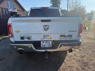 2017 Ram 1500 Quad Cab IV (DS/DJ), белый, 3900000 рублей, вид 4