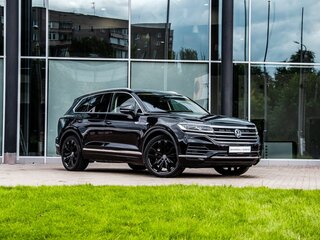 2018 Volkswagen Touareg III, чёрный, 4430000 рублей, вид 5