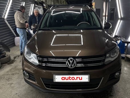 2014 Volkswagen Tiguan I Рестайлинг, коричневый, 1280000 рублей, вид 2