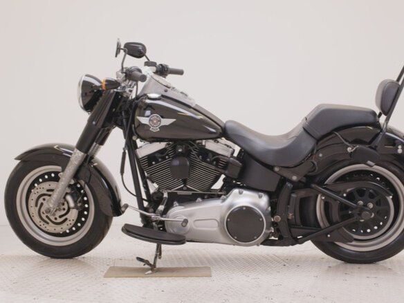 2010 Harley-Davidson Fat Boy, чёрный, 790000 рублей - вид 3