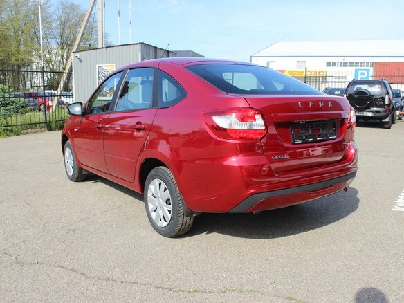 2025 Lada (ВАЗ) Granta I Рестайлинг, красный, 1118000 рублей - вид 3