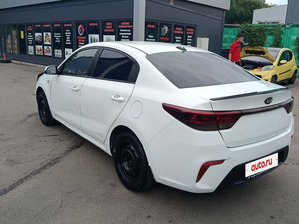 2017 Kia Rio IV, белый, 515000 рублей - вид 4