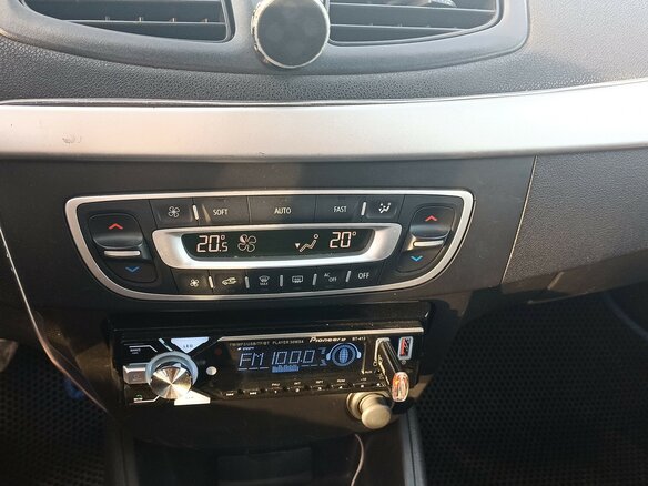 2011 Renault Fluence I, чёрный, 640000 рублей - вид 8