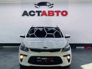 2017 Kia Rio IV, белый, 1100000 рублей, вид 2