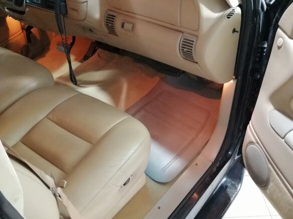 1997 GMC Suburban, чёрный, 6000000 рублей - вид 9