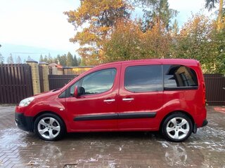 2010 Peugeot Partner II, красный, 800000 рублей, вид 4