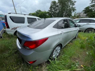 2016 Hyundai Solaris I Рестайлинг, серебристый, 542000 рублей, вид 2